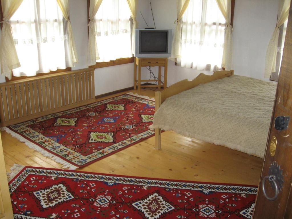 Sava Cupetsa Guest House Zjeravna Rum bild