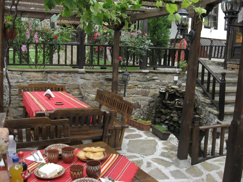 Sava Cupetsa Guest House Zjeravna Exteriör bild